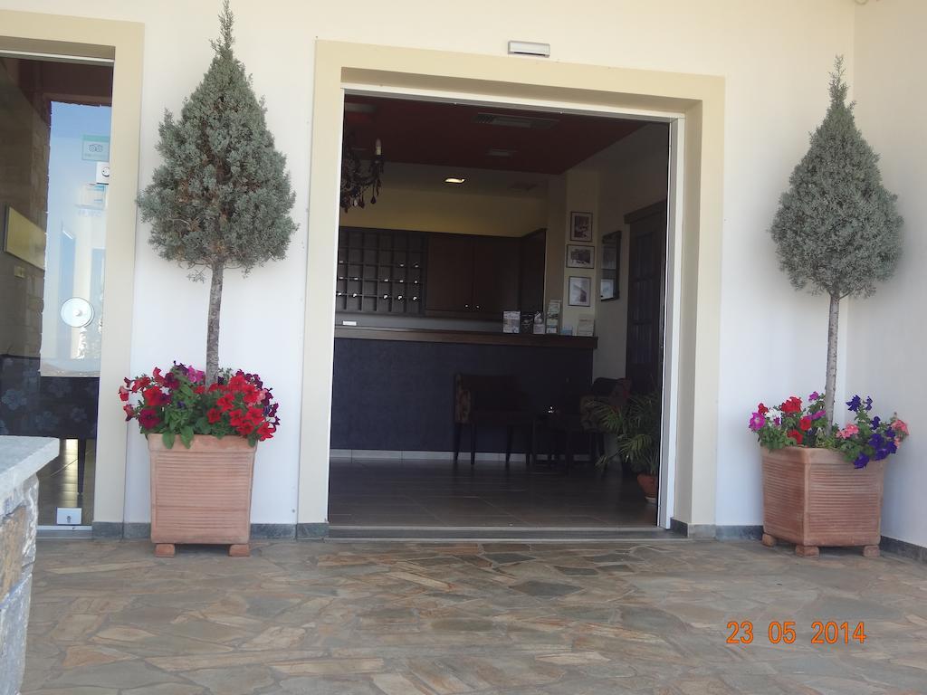 Aegea Hotel Карист Екстер'єр фото